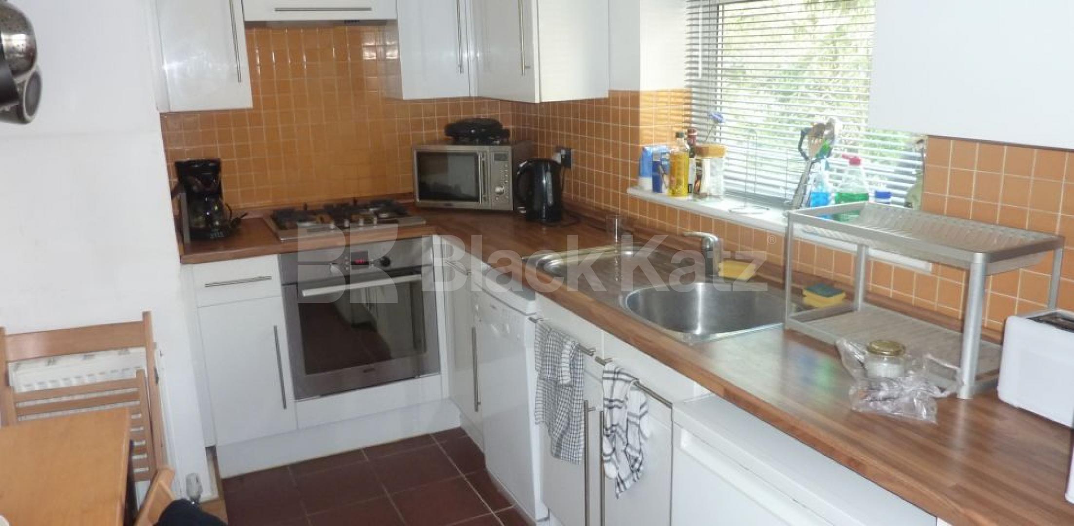 			NEW INSTRUCTION!, 2 Bedroom, 1 bath, 1 reception Flat			 Mornington Street, CAMDEN